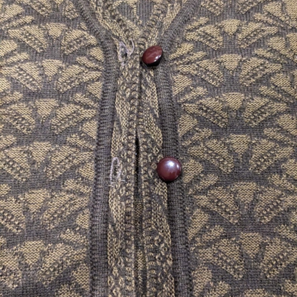 Cardigan - Picture 13 of 13